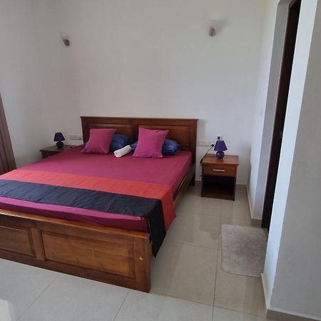Aqua Vista Apartman Uswetakeiyawa Kültér fotó