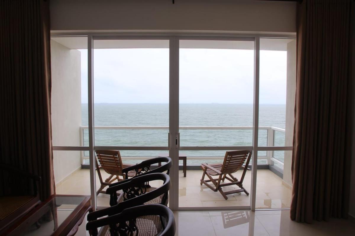 Aqua Vista Apartman Uswetakeiyawa Kültér fotó