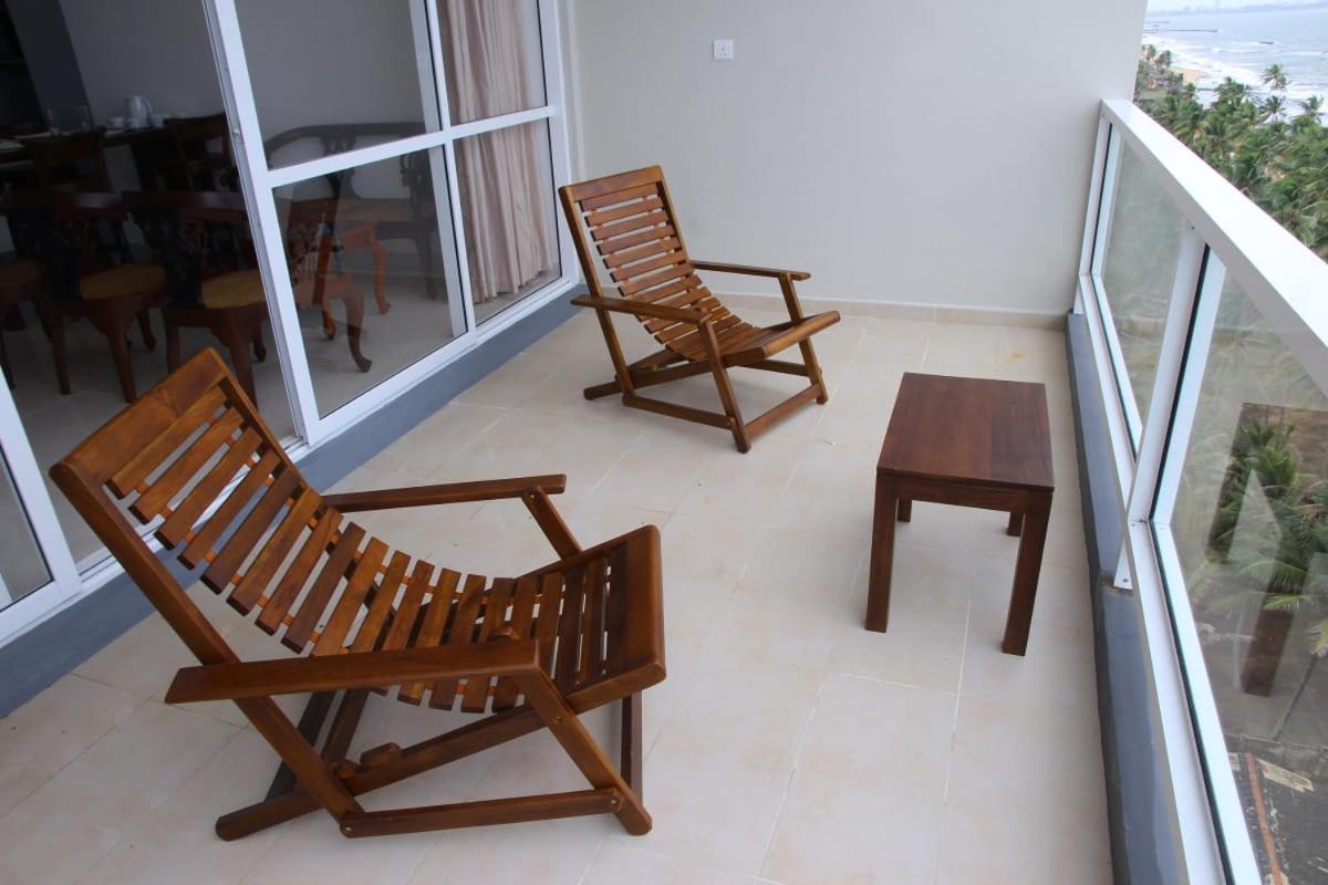Aqua Vista Apartman Uswetakeiyawa Kültér fotó