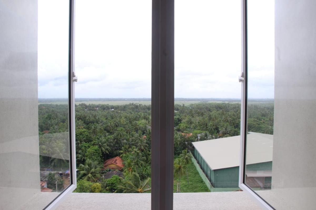 Aqua Vista Apartman Uswetakeiyawa Kültér fotó