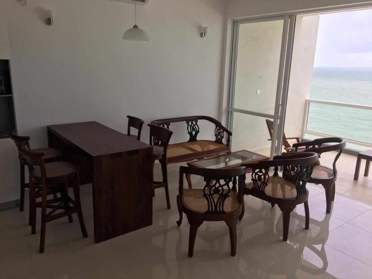 Aqua Vista Apartman Uswetakeiyawa Kültér fotó
