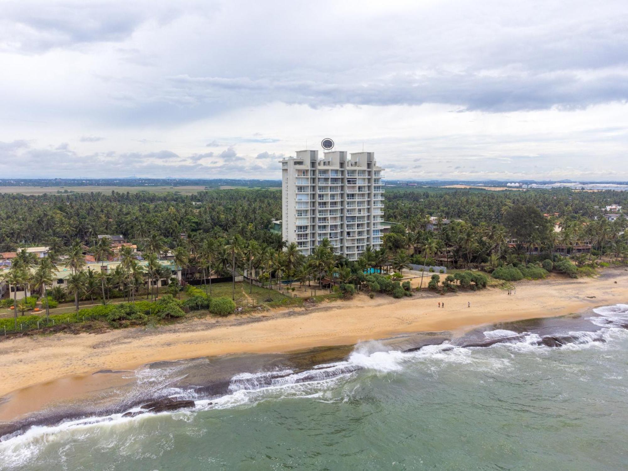 Aqua Vista Apartman Uswetakeiyawa Kültér fotó